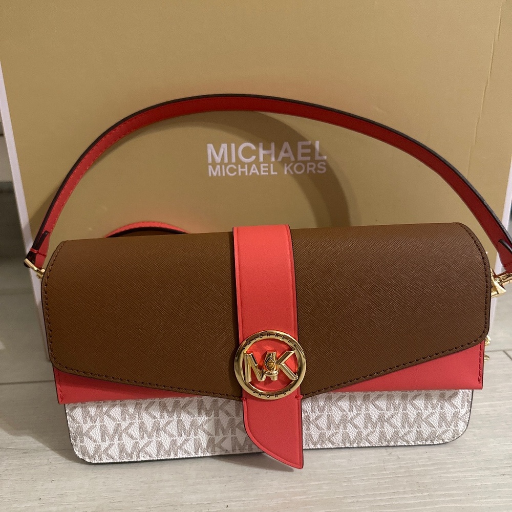 Michael kors crossbody
